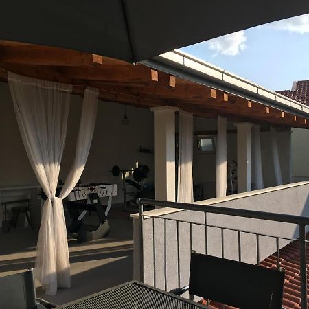 Villa Vlade- From The Heated Pool To The Beach In 1 Minute Есенице Экстерьер фото