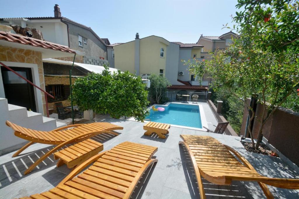 Villa Vlade- From The Heated Pool To The Beach In 1 Minute Есенице Экстерьер фото