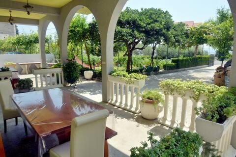 Villa Vlade- From The Heated Pool To The Beach In 1 Minute Есенице Экстерьер фото