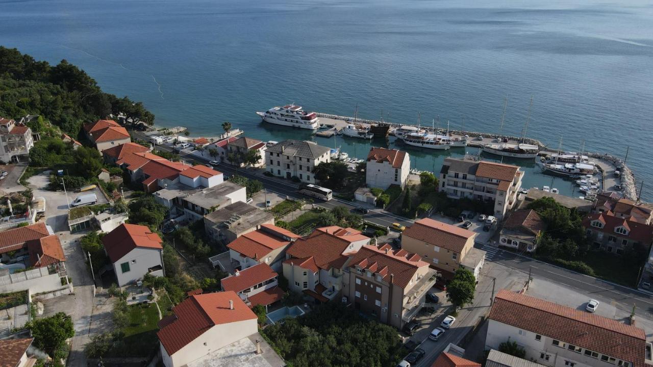 Villa Vlade- From The Heated Pool To The Beach In 1 Minute Есенице Экстерьер фото